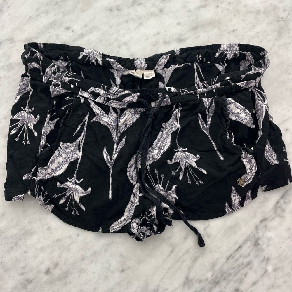Roxy Black Floral Print Shorts